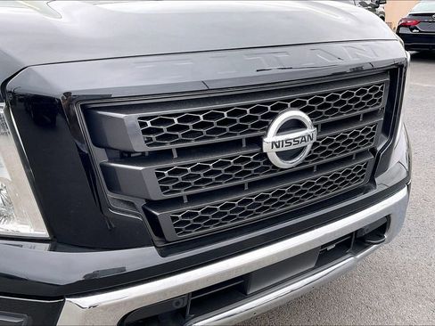 Used 2020 Nissan Titan SV w/ SV Convenience Package image 33