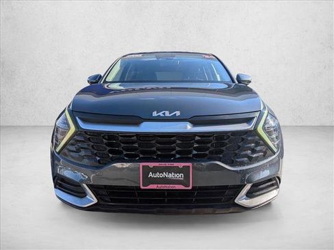 Used 2024 Kia Sportage LX image 2