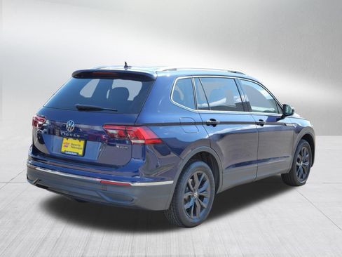 Certified 2024 Volkswagen Tiguan SE AWD/4WD image 7