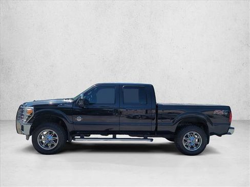 Used 2014 Ford F250 Lariat w/ Lariat Ultimate Package AWD/4WD image 9