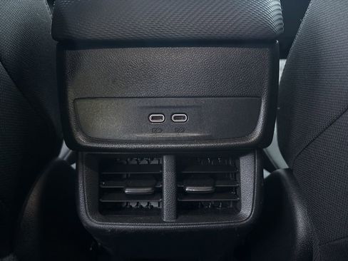 Used 2025 Chevrolet Equinox LT image 35