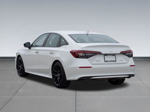 Used 2025 Honda Civic Sport image 4