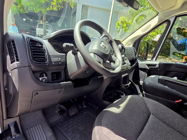 Used 2025 RAM ProMaster 2500 w/ U-Haul Equipment Group FWD image 27