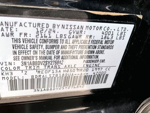 Used 2025 Nissan Sentra SR w/ SR Premium Package FWD image 34