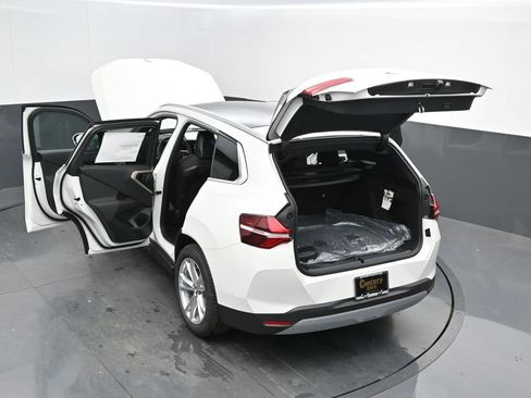 Used 2025 BMW X3 xDrive30i w/ Convenience Package image 53