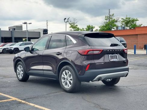 Used 2023 Ford Escape Active w/ Tech Pack #2 AWD/4WD image 4