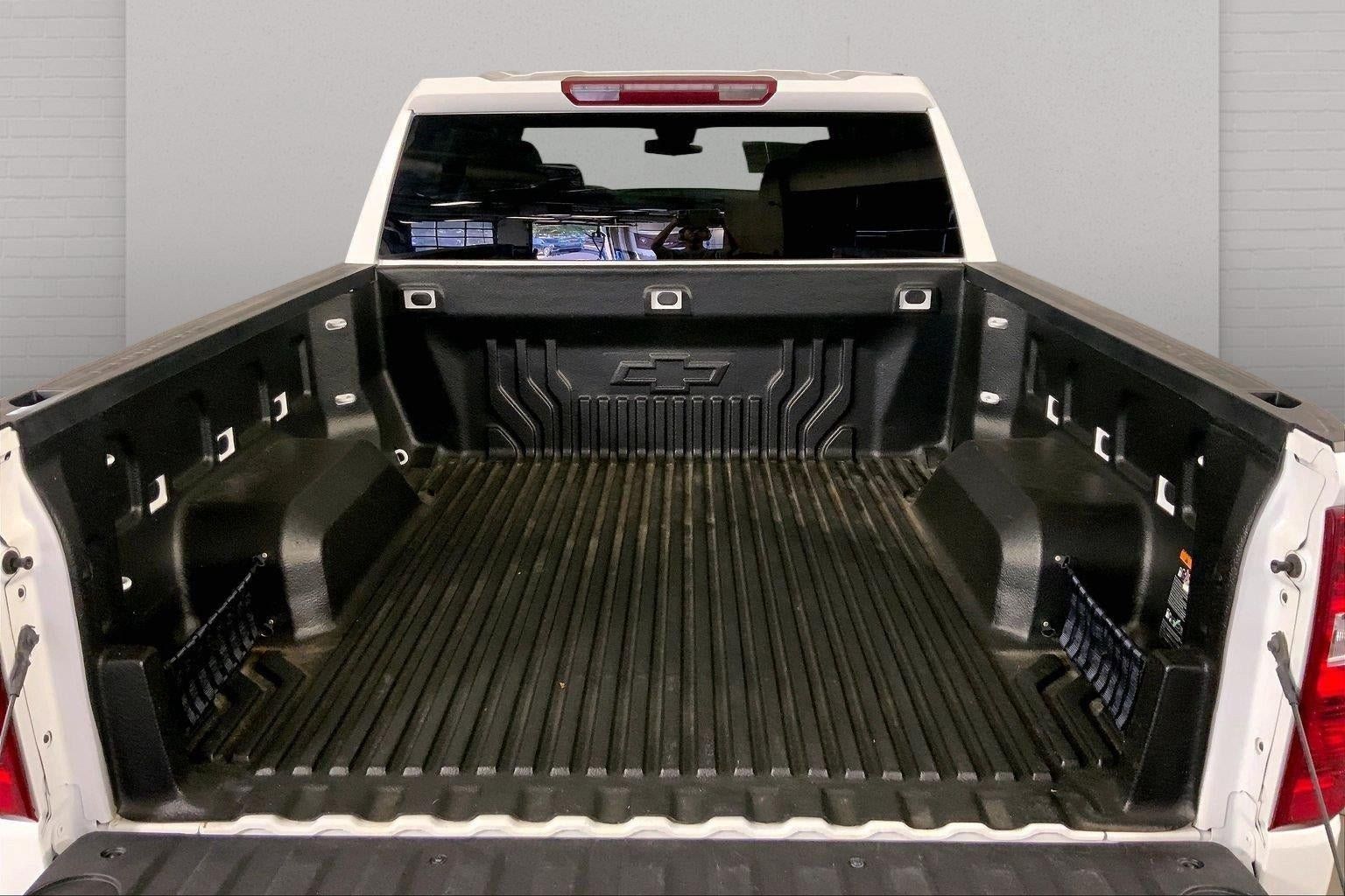 Used 2024 Chevrolet Silverado 1500 LT AWD/4WD image 4