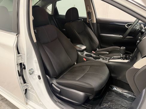 Used 2018 Nissan Sentra SR w/ Electronics Package image 28