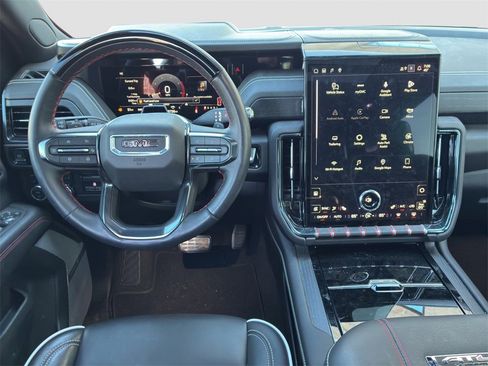 Used 2025 GMC Yukon AT4 Ultimate image 17