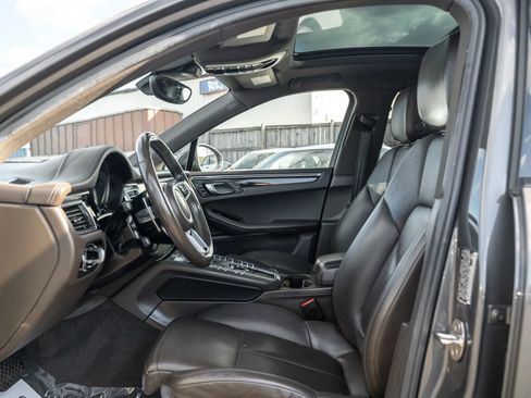 Used 2018 Porsche Macan S image 7