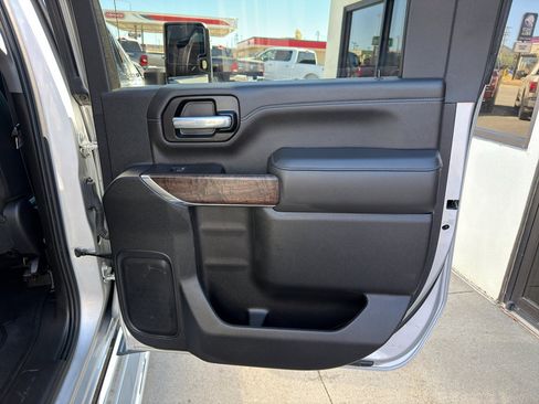 Used 2021 GMC Sierra 3500 Denali w/ Denali Ultimate Package image 12