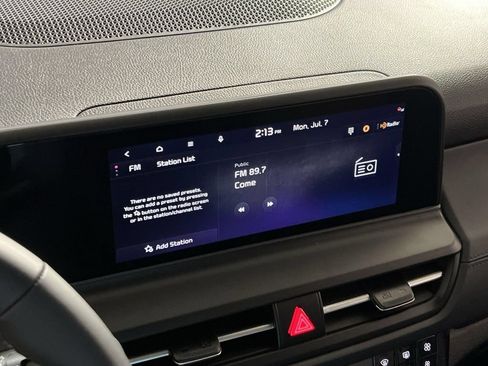 Used 2025 Kia Seltos EX AWD/4WD image 16