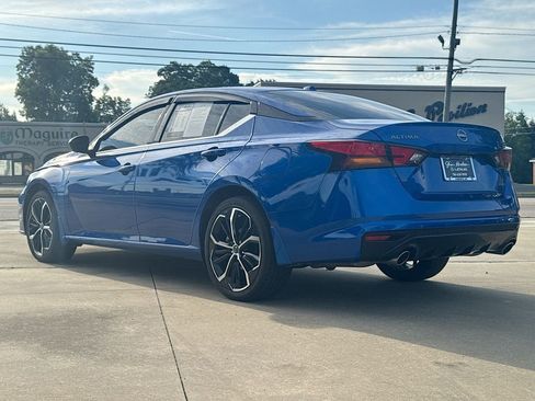 Used 2025 Nissan Altima 2.5 SR AWD/4WD image 6