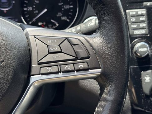 Used 2017 Nissan Rogue Sport SL FWD image 25