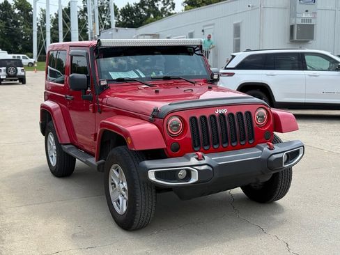 Used 2012 Jeep Wrangler Sahara w/ Connectivity Group AWD/4WD image 24