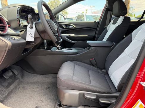 New 2026 Chevrolet Trax RS w/ Driver Confidence Package FWD image 5