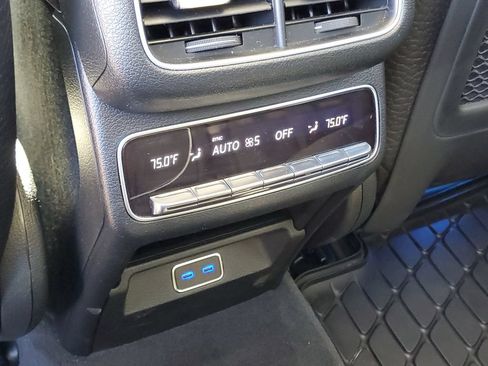 Used 2024 Mercedes-Benz GLS 580 4MATIC image 33