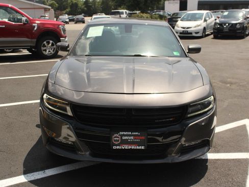 Used 2018 Dodge Charger R/T RWD image 12