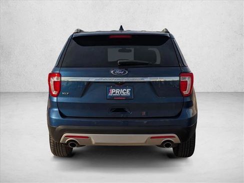 Used 2016 Ford Explorer XLT w/ Equipment Group 201A image 7