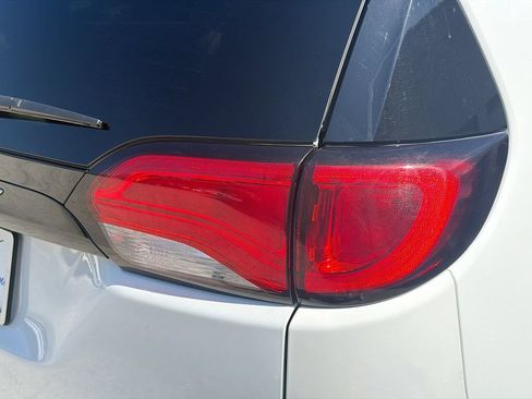 Used 2023 Chrysler Voyager LX FWD image 26