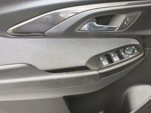 Used 2023 Chevrolet TrailBlazer LT FWD image 22