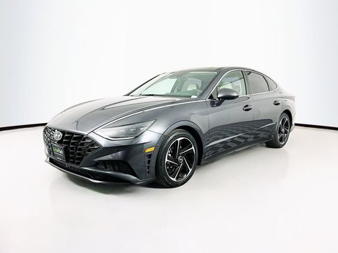 Used 2021 Hyundai Sonata Limited image 3