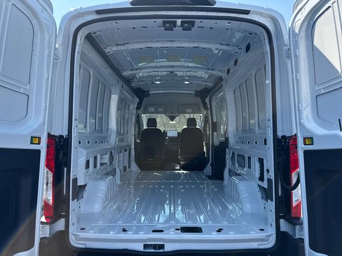 New 2026 Ford Transit 250 148 Medium Roof image 6