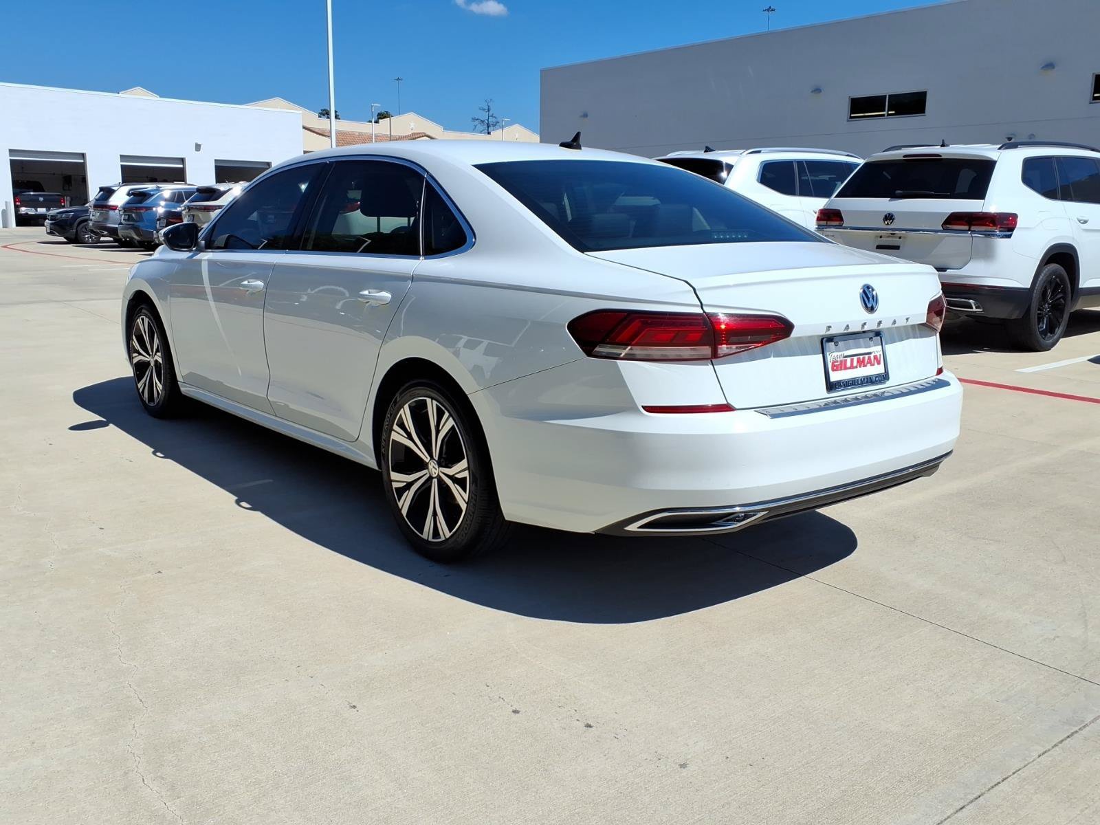 Used 2021 Volkswagen Passat 2.0T SE FWD image 8