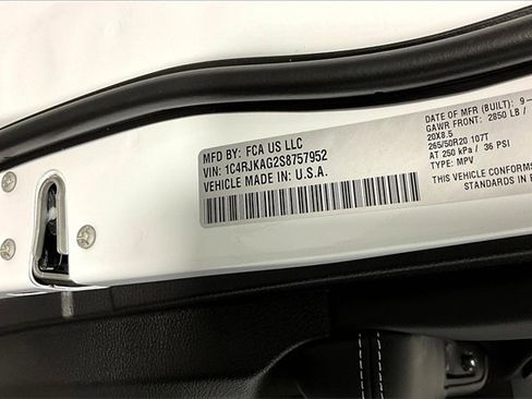 New 2025 Jeep Grand Cherokee L Altitude image 14