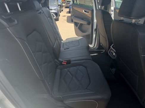 Used 2026 Volkswagen Atlas SE FWD image 18