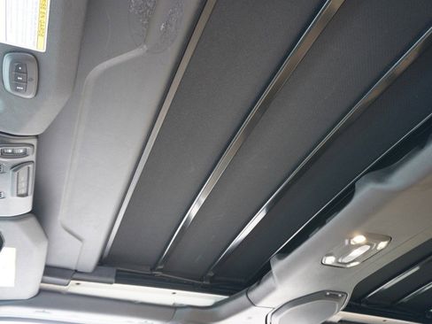 Used 2019 Jeep Wrangler Unlimited Sahara image 26