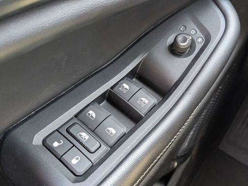 Used 2023 Jeep Grand Cherokee Laredo RWD image 23