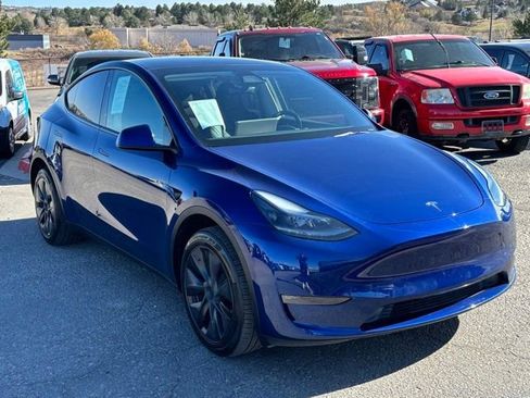 Used 2024 Tesla Model Y Long Range image 8