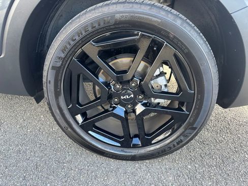 Used 2024 Kia Telluride EX X-Line image 9