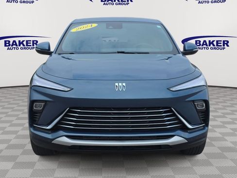 Used 2024 Buick Envista Preferred w/ Convenience I Package image 2