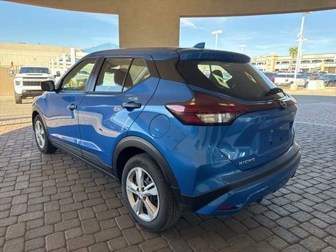 Used 2024 Nissan Kicks S image 3