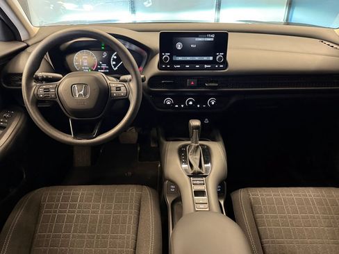 Used 2025 Honda HR-V LX image 9