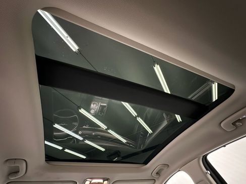 Used 2022 Genesis G80 2.5T w/ Prestige Package image 22