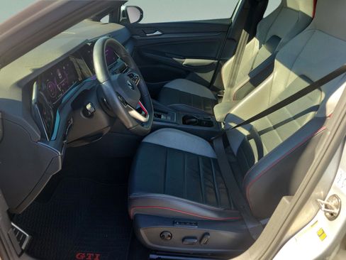 Used 2022 Volkswagen GTI SE w/ SE Leather Package image 16