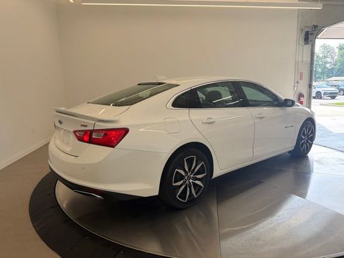 Used 2022 Chevrolet Malibu RS FWD image 3