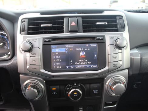 Used 2017 Toyota 4Runner SR5 Premium image 30