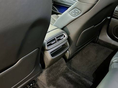 Used 2024 Genesis G80 image 28