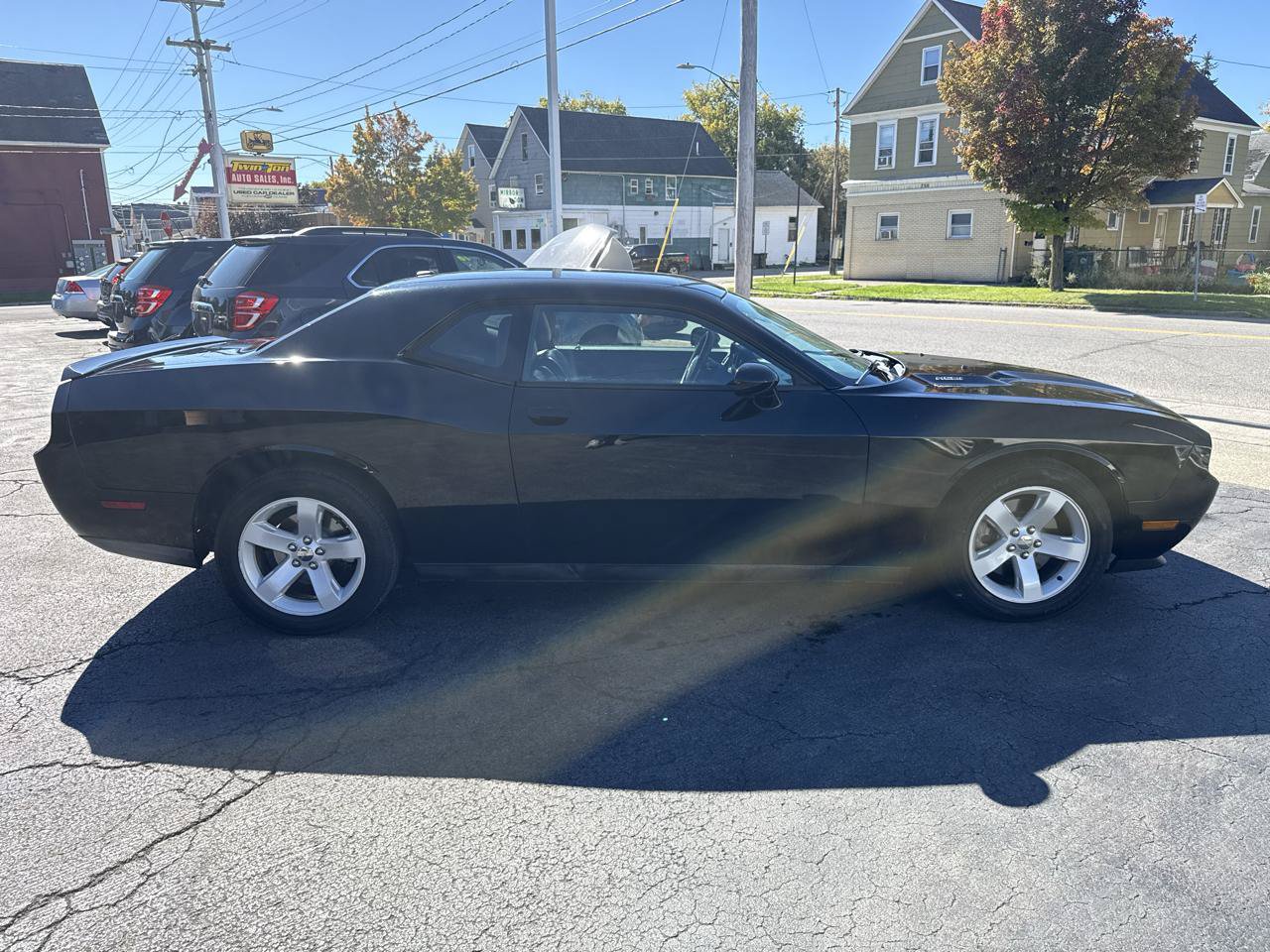Used 2014 Dodge Challenger R/T RWD image 4