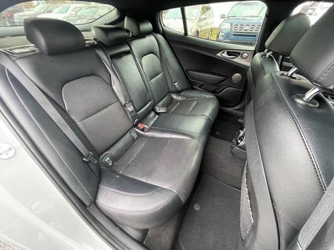 Used 2019 Kia Stinger GT1 image 33