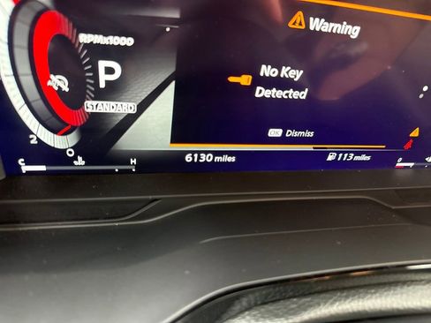 Used 2025 Nissan Pathfinder Platinum image 17