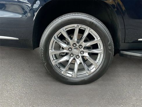 Used 2023 Cadillac Escalade Premium Luxury w/ LPO, Radiant Package image 34