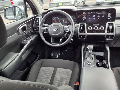 Used 2021 Kia Sorento LX image 5