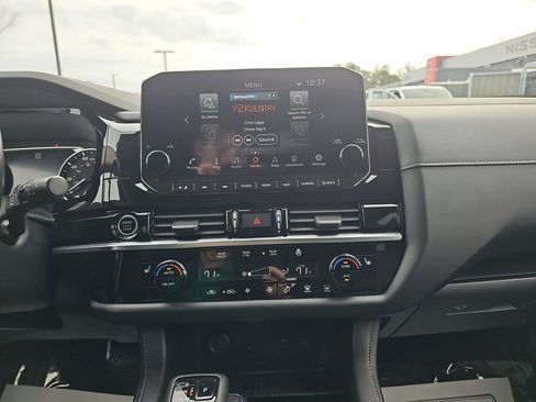 Used 2023 Nissan Pathfinder SL w/ SL Premium Package image 25