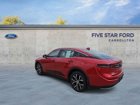 Used 2024 Toyota Crown image 6