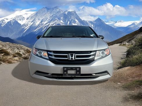 Used 2015 Honda Odyssey LX image 8